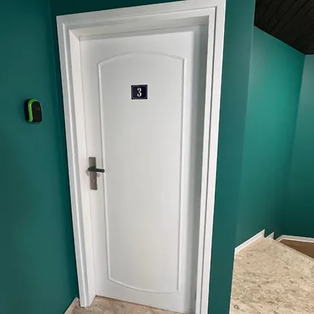 Modern Studionr3 Kitchen Bathroom Terrace Apartament *